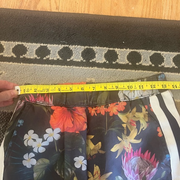 MOTHER The Quickie Greaser Ankle Hawaiian Pants - Picture 5 of 5